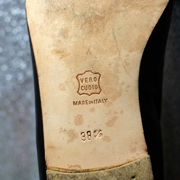 Manolo Blahnik Mahogany Calf Rounded Flat - Picture 7 of 8